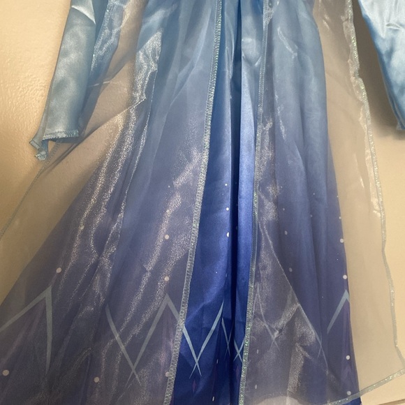 DISNEY FROZEN 💙🩵"ELSA"🩵💙 ADVENTURE DRESS COSTUME SIZE SMALL (4-6X) 🌟NWT🌟 - Picture 9 of 16